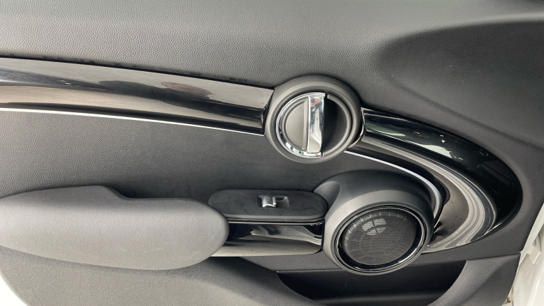 MINI Hatchback 2.0 Cooper S Sport 3dr Auto Petrol Hatchback